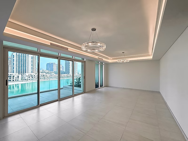 Unique 3-Bedroom + Maid's Room Apartment with Direct Sea View in Gewan Island Promenade - Photo 1