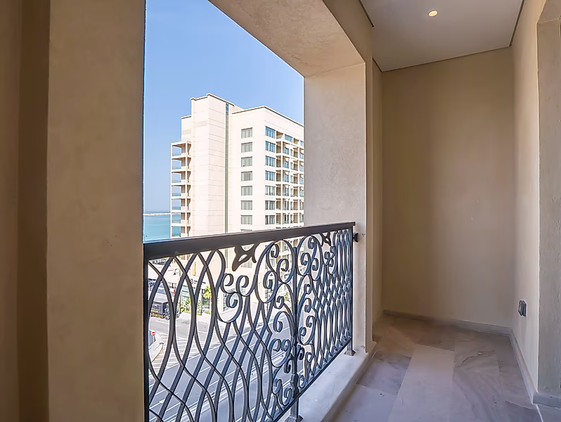 Superior Suite: Fully Furnished 3BR+Maid | Sea Views - Photo 7