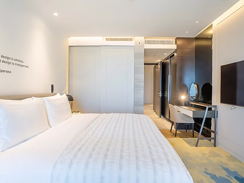 Superior Suite: Fully Furnished 3BR+Maid | Sea Views - Photo 15