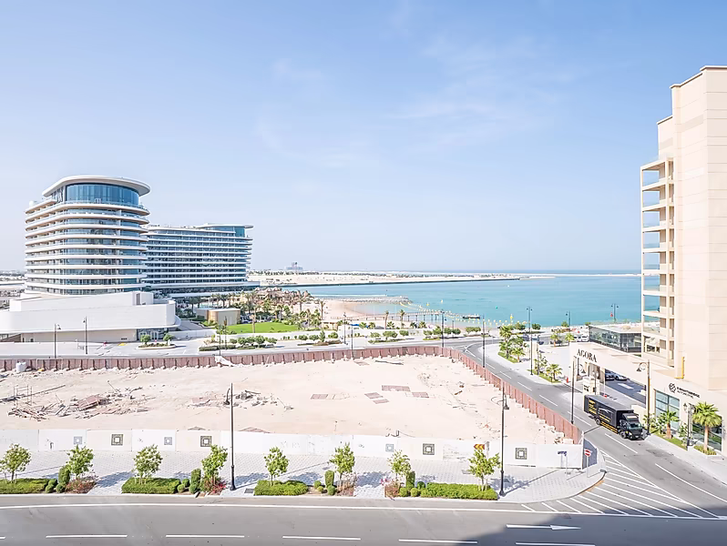Superior Suite: Fully Furnished 3BR+Maid | Sea Views - Photo 22