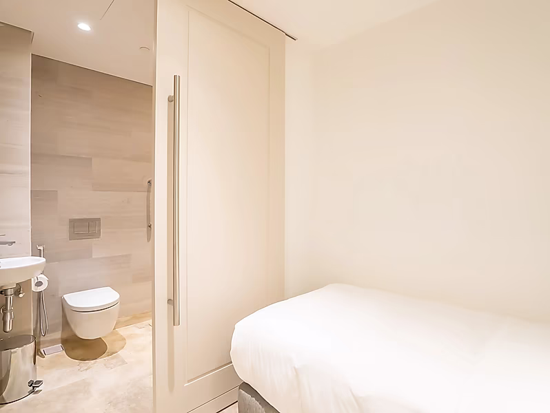 Superior Suite: Fully Furnished 3BR+Maid | Sea Views - Photo 31