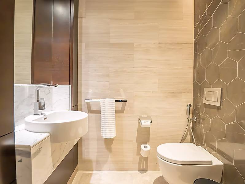 Superior Suite: Fully Furnished 3BR+Maid | Sea Views - Photo 32