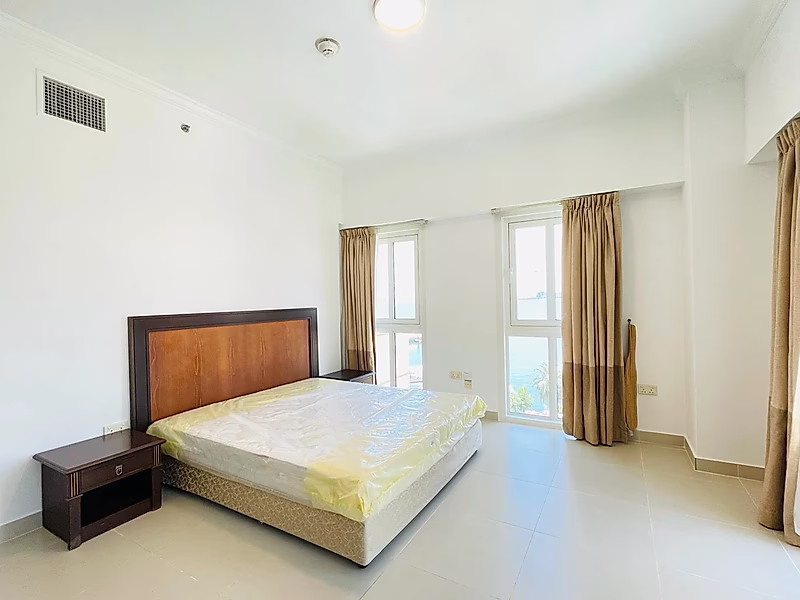 BILLS IN! EXCLUSIVE SEA VIEW RESIDENCE IN WESTBAY - Photo 2