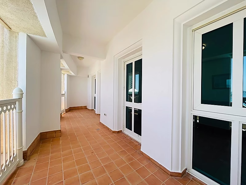 BILLS IN! EXCLUSIVE SEA VIEW RESIDENCE IN WESTBAY - Photo 5