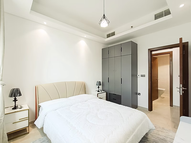 CHEAPEST 2 BEDROOM IN MARINA WITH UTILITIES INCLUDED! - Photo 8