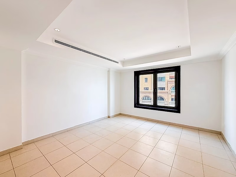 Luxury 1-Bedroom Apartment for Sale | Porto Arabia, The Pearl-Qatar - Photo 2