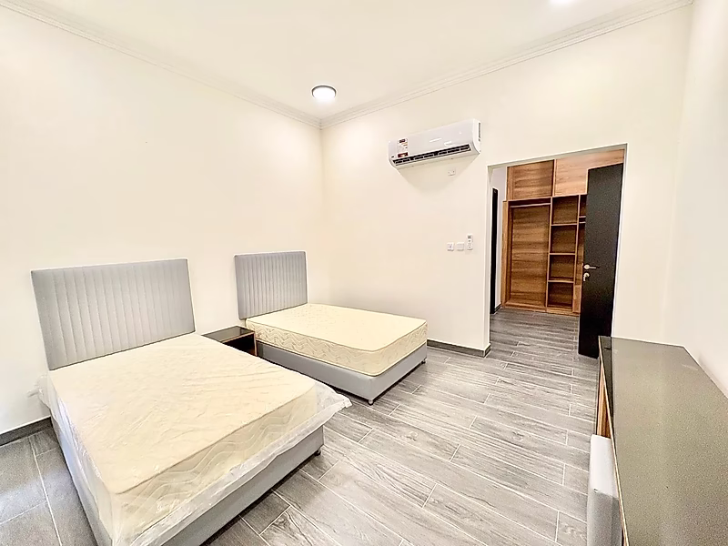 Luxury Furnished Villa for Sale in Simaisma | Pool, Garden & Elevator - Photo 5