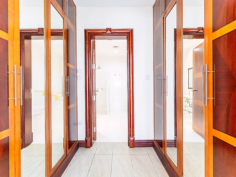 فيلا فسيحة مكونة من 4 غرف نوم + غرفة خادمة في لاغون الخليج الغربي - Photo 24