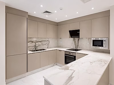 Move-In Ready | High-End Renovation | Prime 2 BR - Porto Arabia