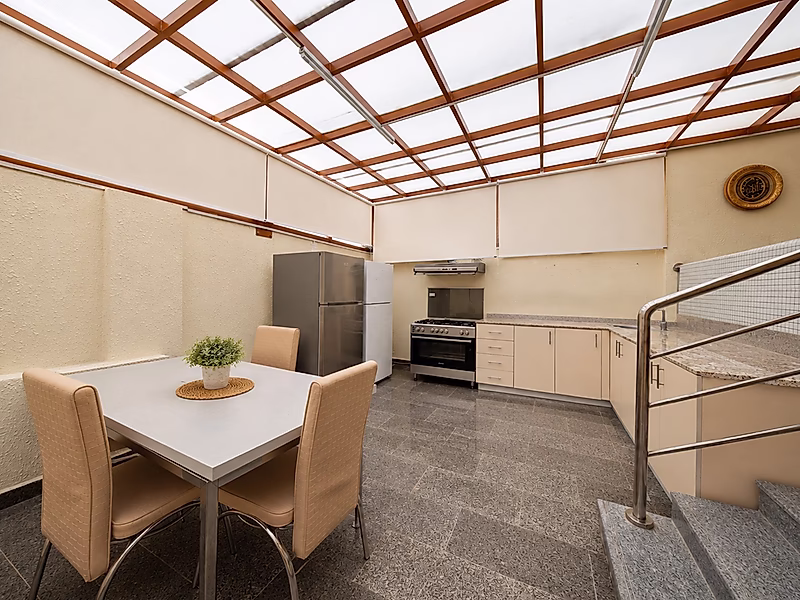 Spacious 2-Bedroom Apartment with Private Pool & Outdoor Kitchen - Photo 7