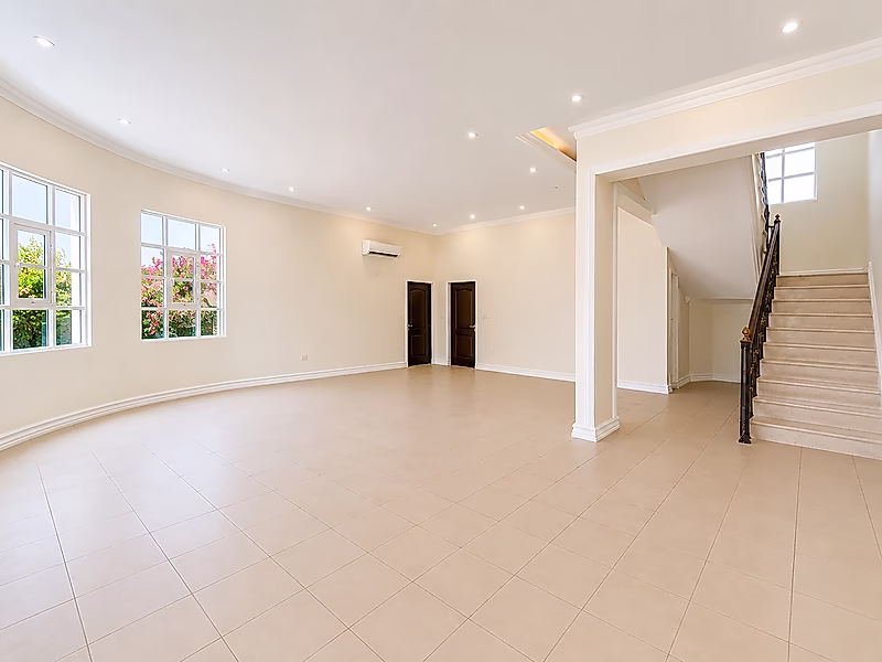 6BR+M VILLA WITH LAVISH INTERIORS - Photo 2