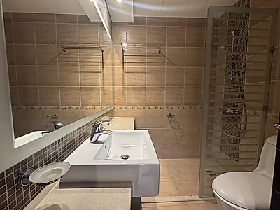 Elegant 3+maid room Apartment with BILLS & WIFI INCLUDED