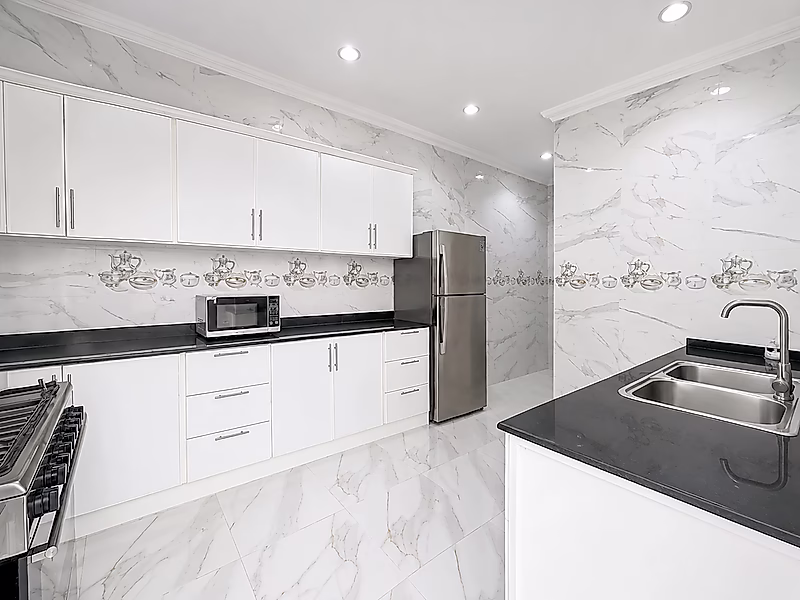 Fully Renovated Villa in Al Khor | 467 sqm Corner Plot - Photo 3