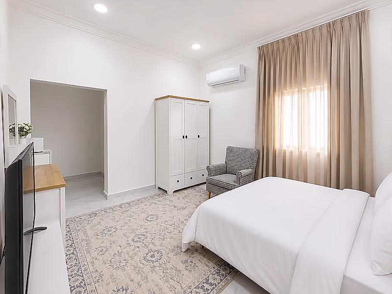 Fully Renovated Villa in Al Khor | 467 sqm Corner Plot - Photo 7