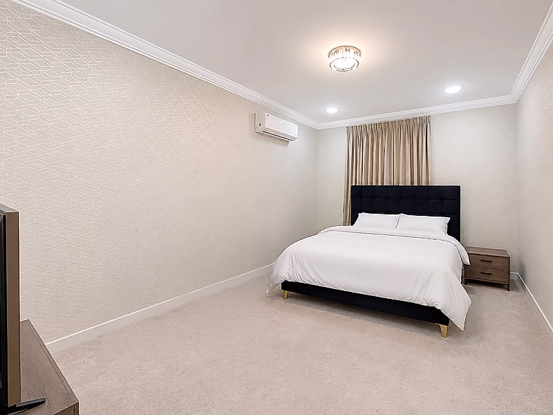 Fully Renovated Villa in Al Khor | 467 sqm Corner Plot - Photo 11