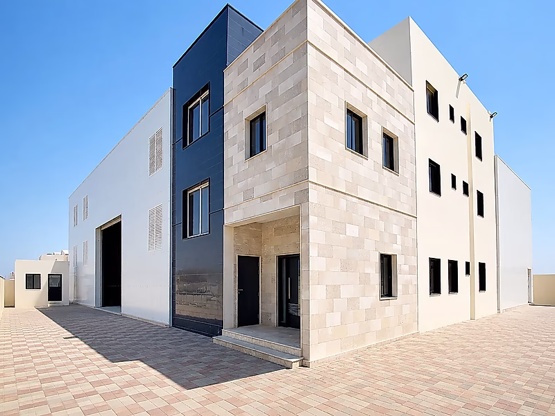 مستودع وسكن عمال للإيجار بركة العوامر - Photo 1