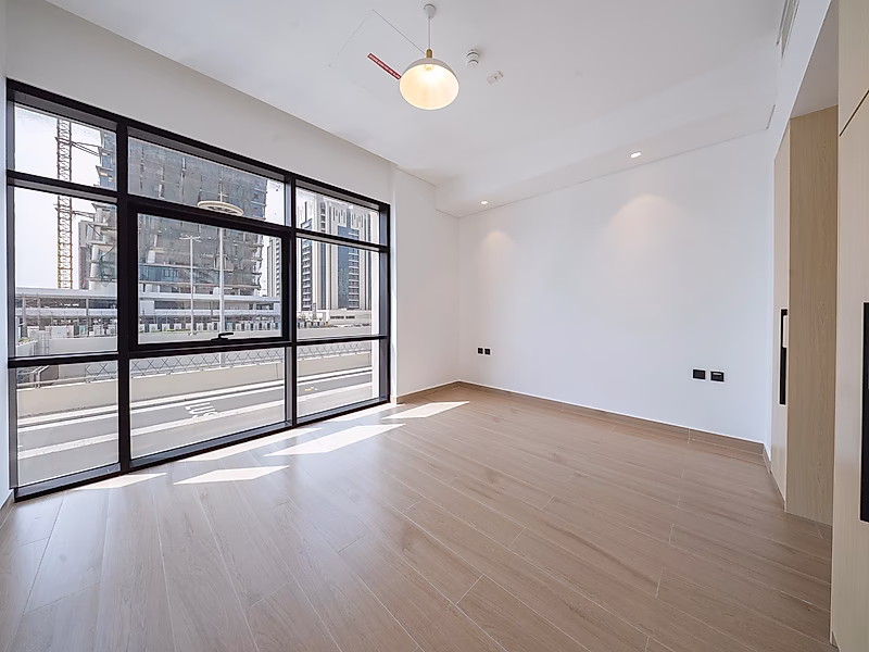 BRAND NEW! 3BR + M DUPLEX APARTMENT | WATERFRONT - Photo 2