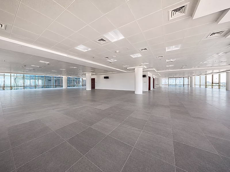 130m² Elite Semi-fitted Business space with Stunning Sea views - Photo 2
