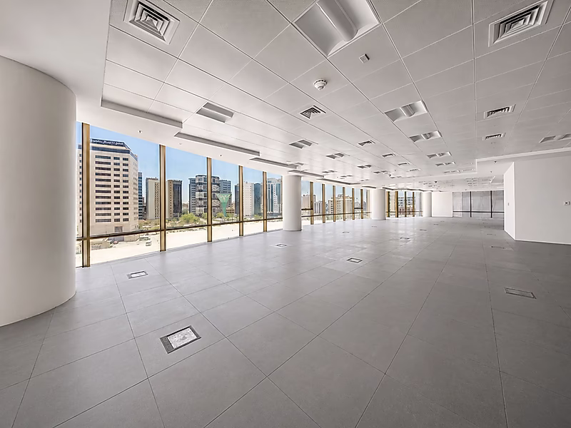130m² Elite Semi-fitted Business space with Stunning Sea views - Photo 3