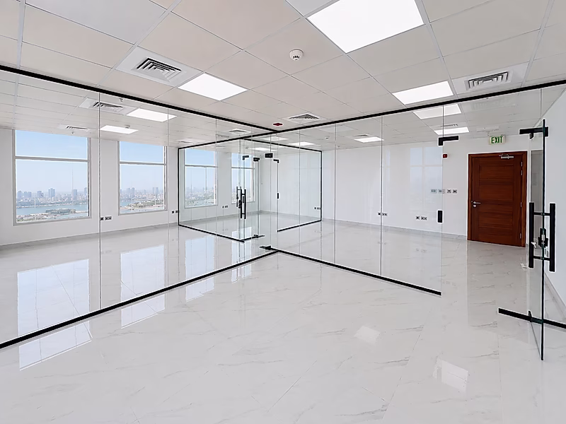 Fully Fitted Sea View Office | 84 SQM | Prime Corniche Location - Photo 5
