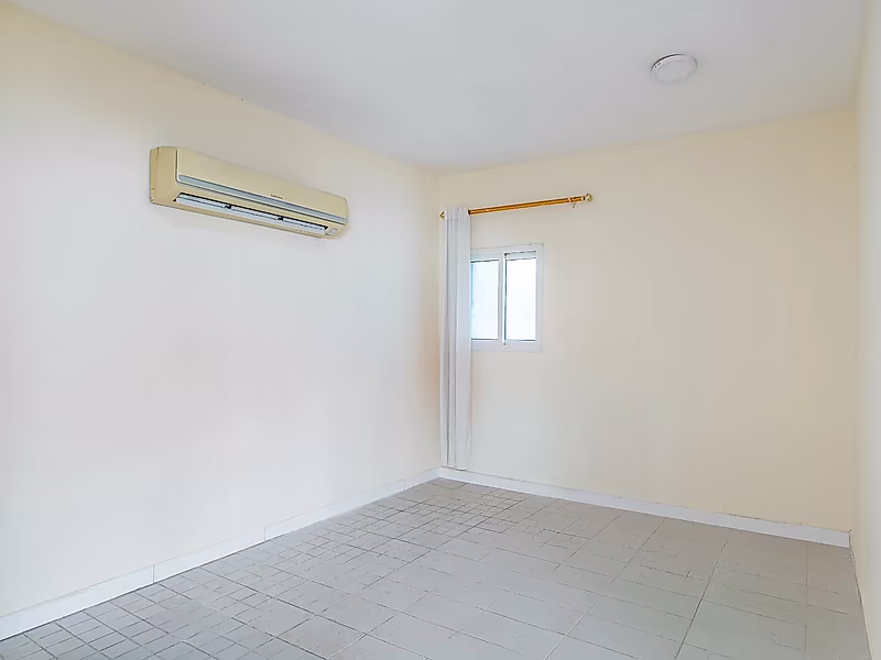 Spacious Standalone Villa for Rent – Prime Location in Onaiza - Photo 10