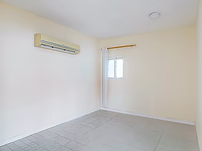 Spacious Standalone Villa for Rent – Prime Location in Onaiza