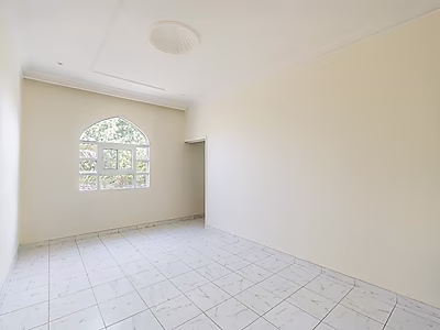 Spacious Standalone Villa for Rent – Prime Location in Onaiza