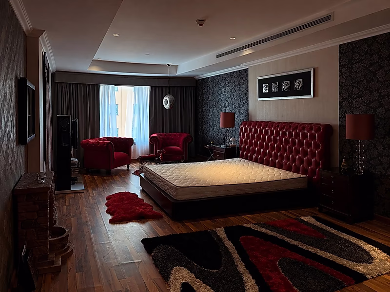 STYLISH LIVING! 1-BEDROOM APARTMENT | PORTO ARABIA - Photo 2