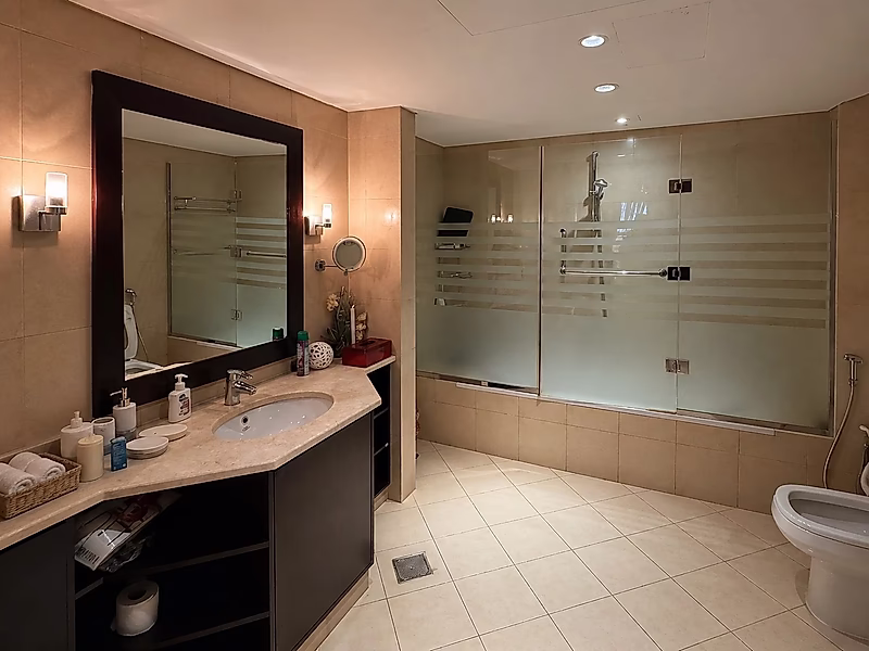 STYLISH LIVING! 1-BEDROOM APARTMENT | PORTO ARABIA - Photo 7