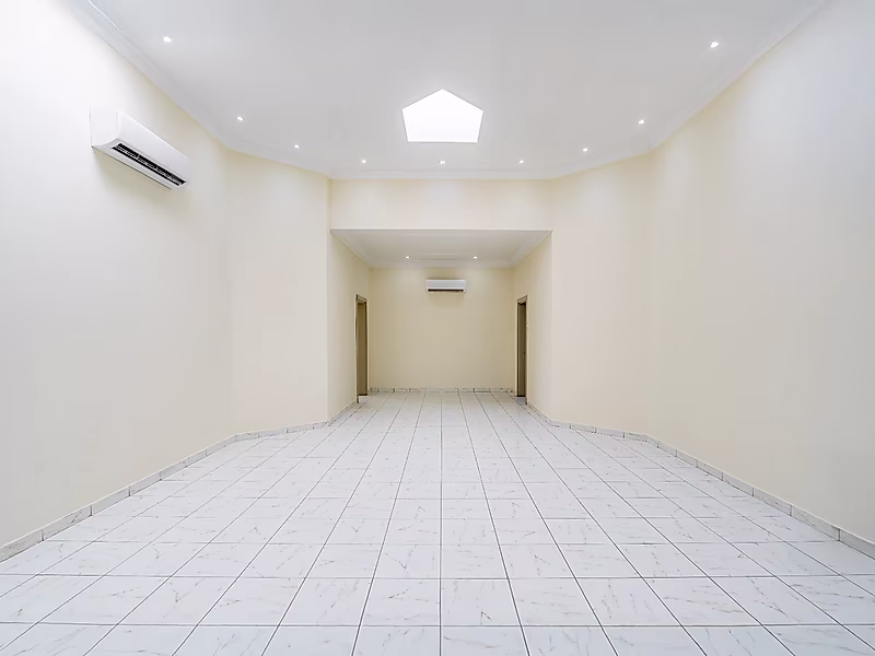 Spacious Standalone Villa for Rent – Prime Location in Onaiza - Photo 17