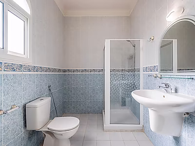 Spacious Standalone Villa for Rent – Prime Location in Onaiza