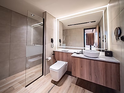 EXCLUSIVE DEAL! | LUXURY SERVICED APARTMENT | LIMITED-TIME OFFER!