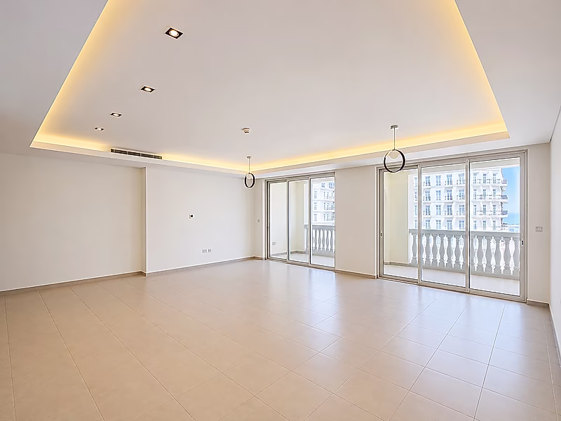 MASSIVE | 3 BEDROOM + MAID | PREMIUM TOWER | PRIVATE BEACH ACCESS | THE PEARL - Photo 2