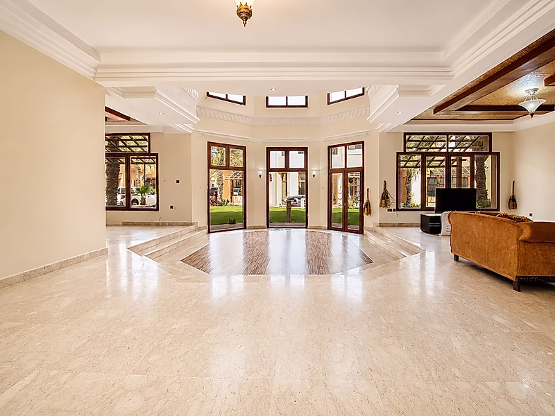 EXCEPTIONAL DESIGN 5BR+MAID SOPHISTICATED VILLA - Photo 1
