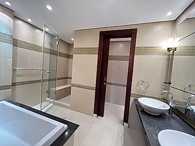 Spacious Townhouse for RENT | Large Sunny Terrace | Mid - Porto Arabia