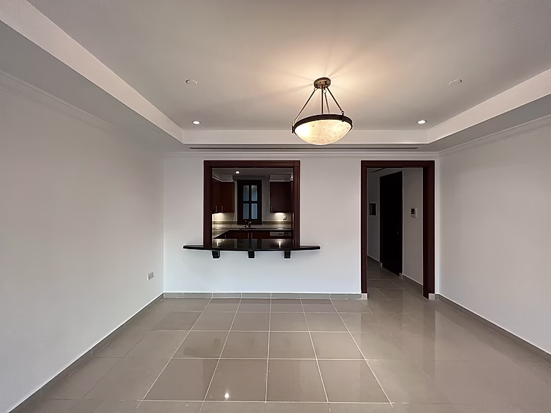 Spacious Townhouse for RENT | Large Sunny Terrace | Mid - Porto Arabia - Photo 13