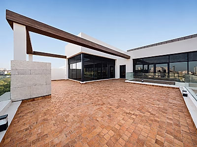 A Rare Corner Villa in Ijara – Privacy, Space & Luxury Without Compromise