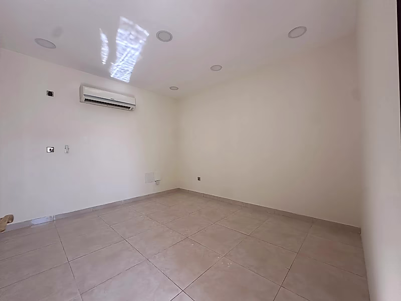 Commercial Villa for Rent | Al Thumama - Photo 4