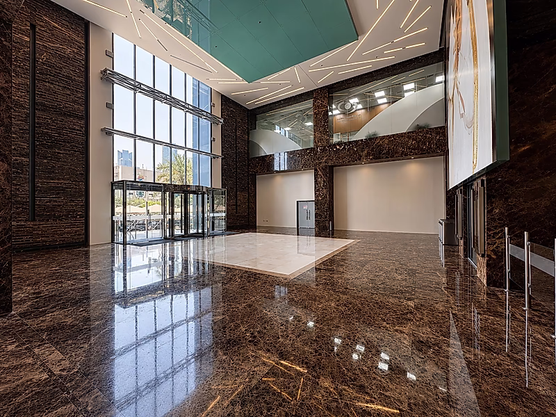 Ideal Coffee Shop Space | 100 SQM Retail Unit in the Heart of West Bay - Photo 4