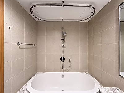 BILLS IN! BEAUTIFUL 1-BEDROOM SEA VIEW | PEARL