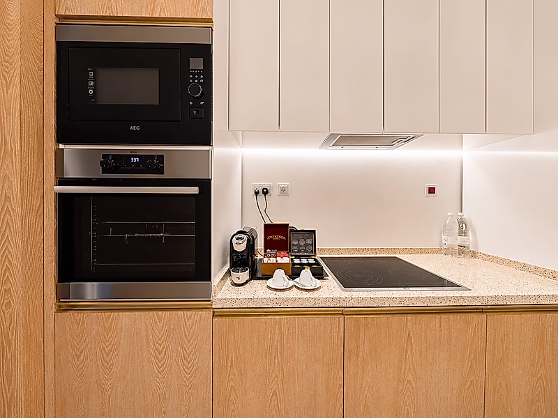 1 MONTH FREE! 1-BR HOTEL APARTMENT | WEST BAY - Photo 12