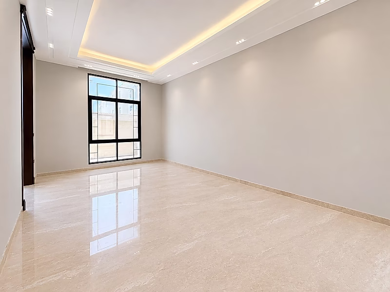 فيلا واسعة بتصميم موجه نحو العائلة - Photo 2
