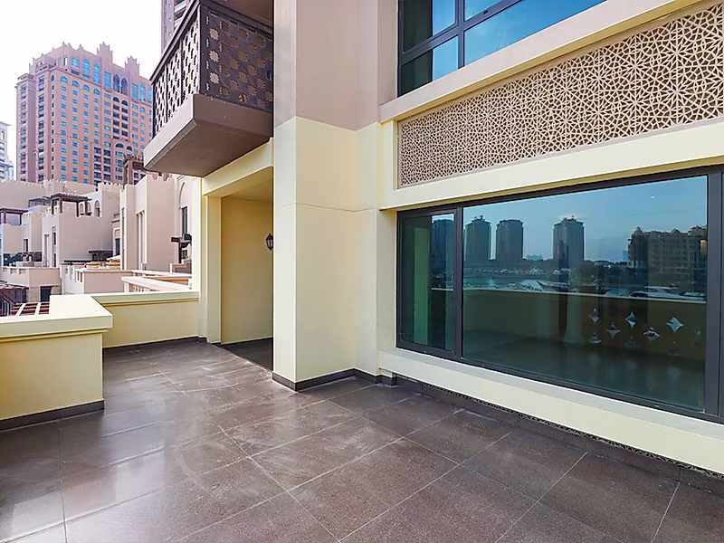 FULL MARINA | RENOVATED 2 BEDROOM TOWNHOUSE | PORTO - Photo 6