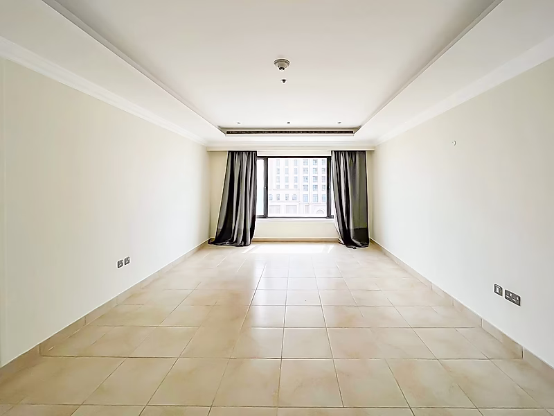 Exquisite One-Bedroom Haven with Extra Storage in Porto Arabia, The Pearl Qatar - Photo 2