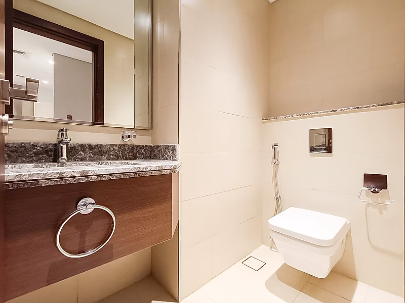 Luxury Living in Marina District | 13 Months Contract - Photo 18