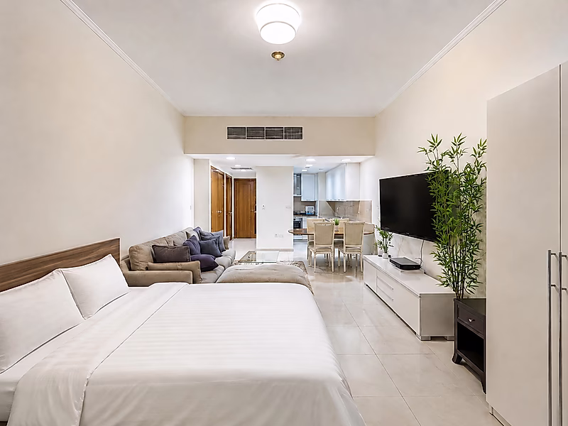 FULLY FURNISHED STUDIO WITH BEACH ACCESS - Photo 1