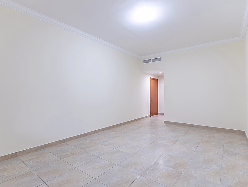 BILLS INCLUDED | BIG SIZED 1-BR BALCONY IN PORTO - Photo 2