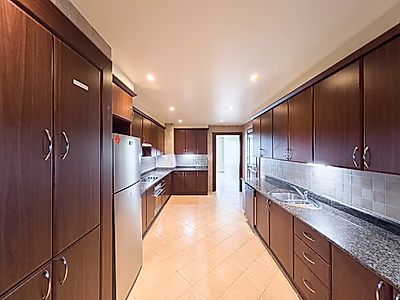SPACIOUS 3 BEDS + M | FULL MARINA VIEW | PORTO