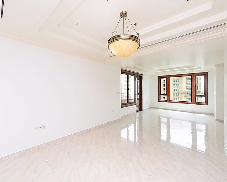 SPACIOUS 2 BEDROOM WITH BALCONY IN PORTO ARABIA - Photo 2
