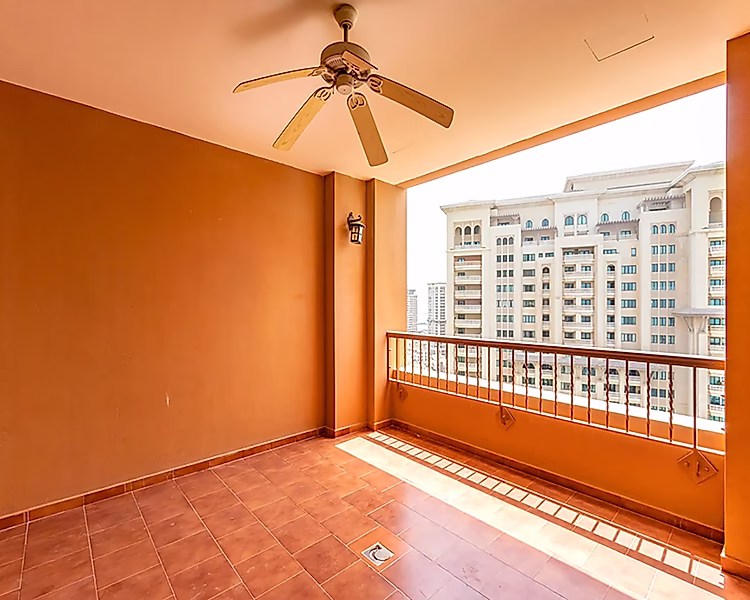 SPACIOUS 2 BEDROOM WITH BALCONY IN PORTO ARABIA - Photo 7